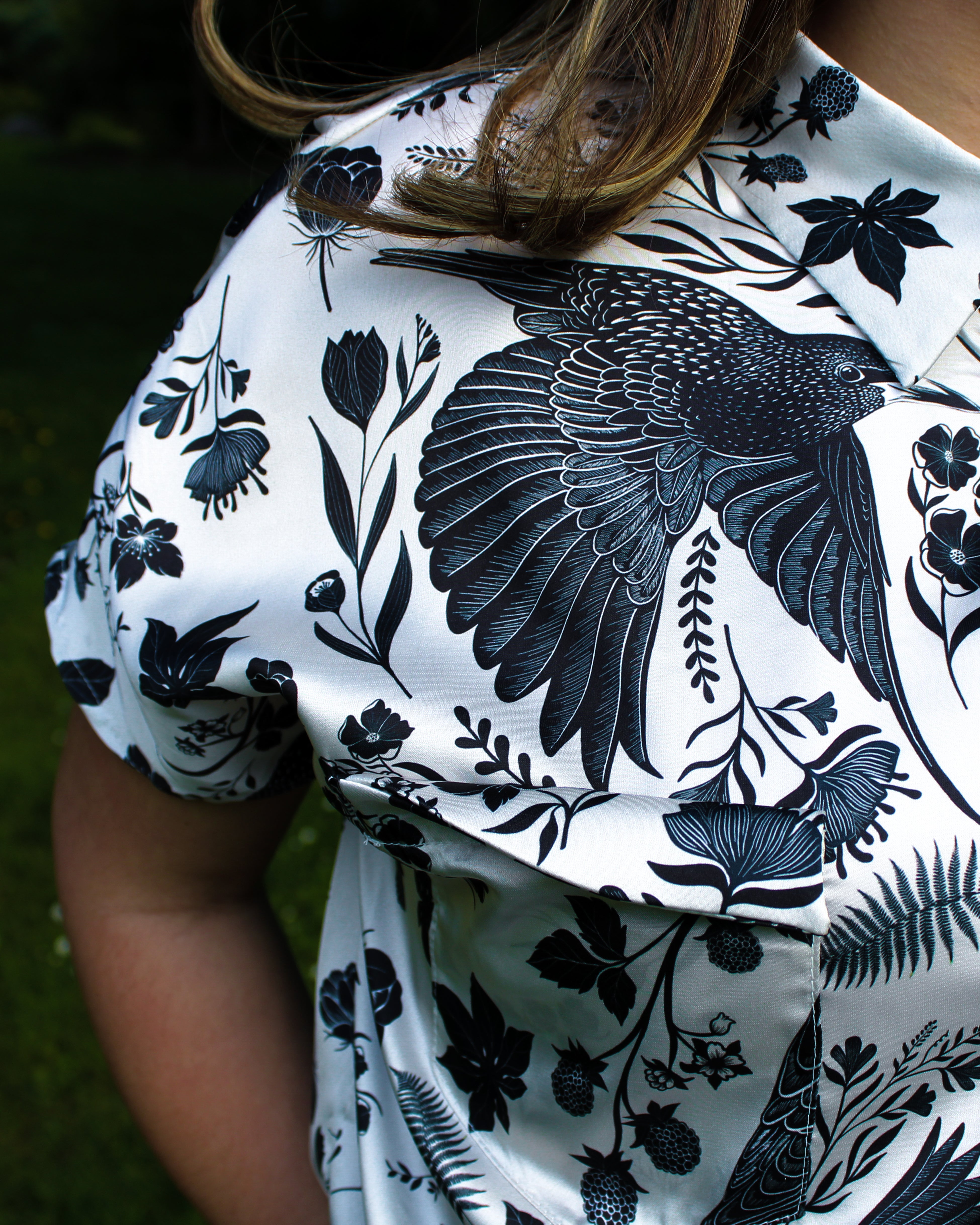 Bird shirt button store up